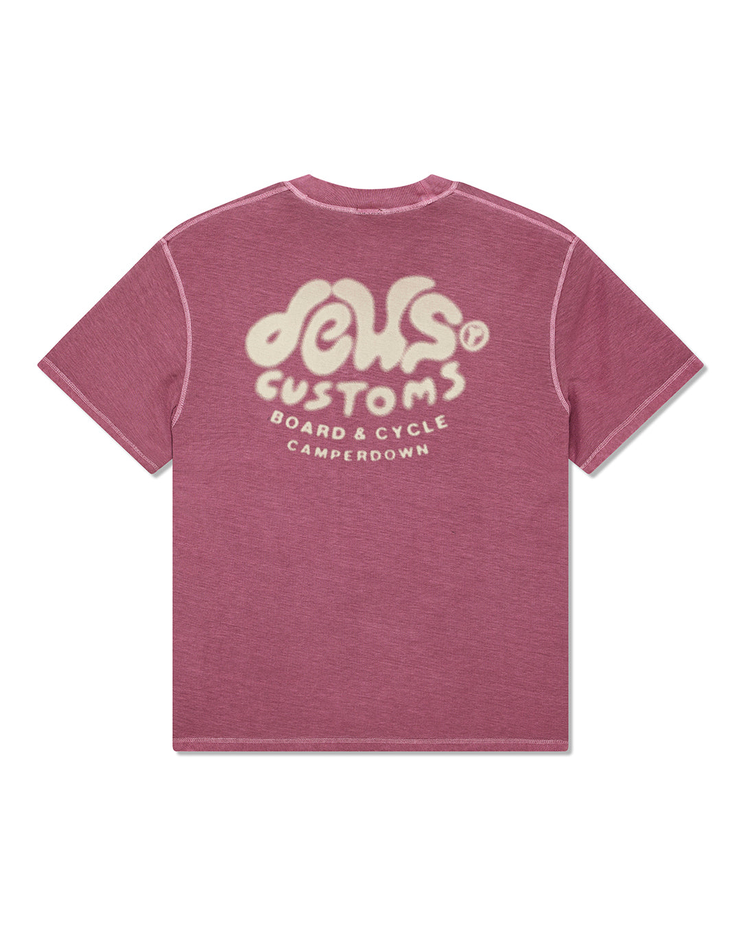 debris-reverse-tee-dry-rose|Model