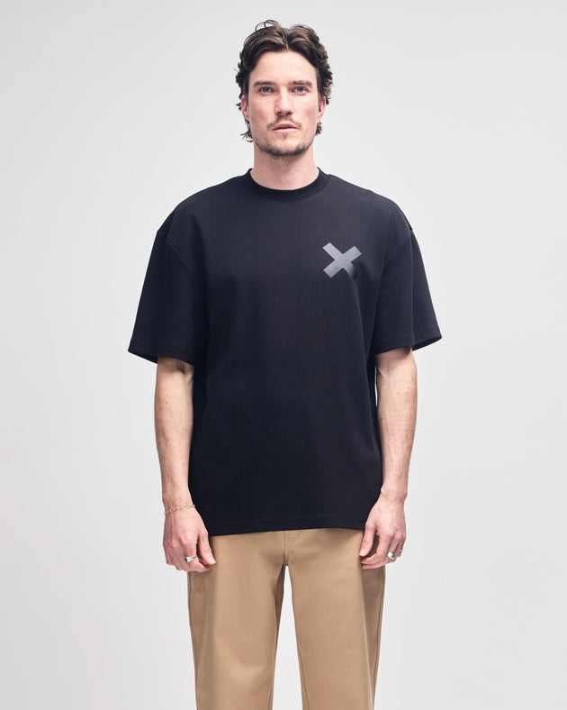 surbiton-address-tee-black|Model