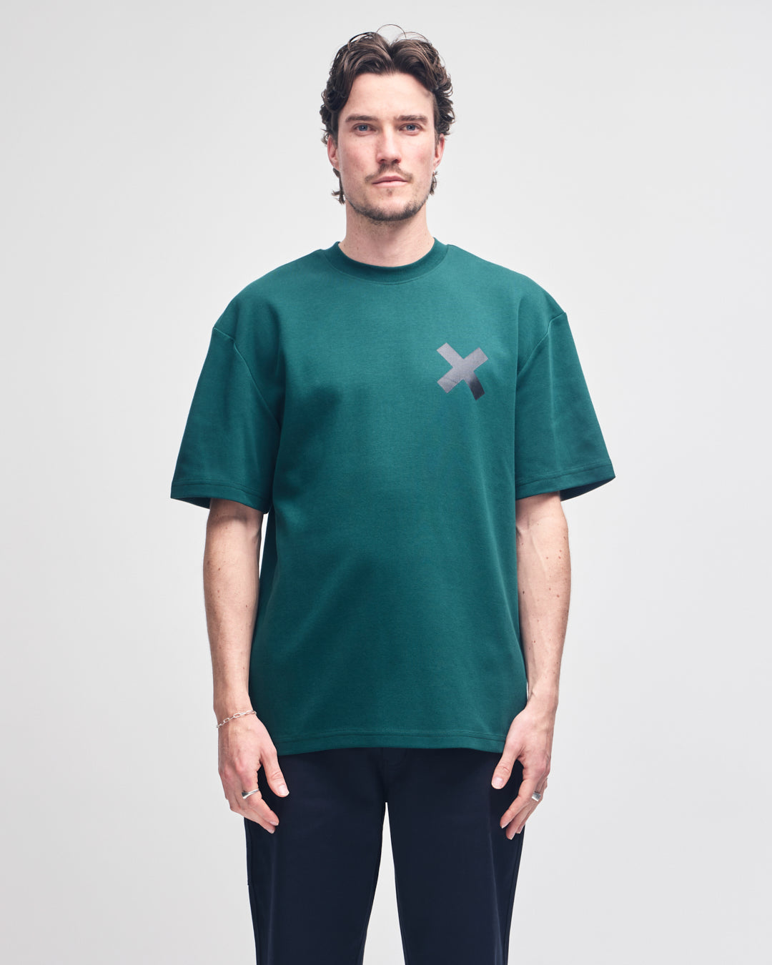 surbiton-address-tee-race-green|Model