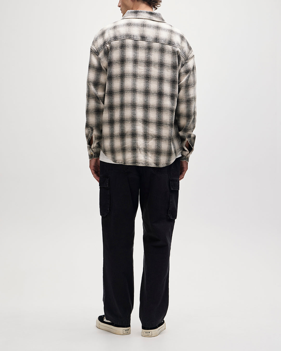 too-busy-to-work-check-shirt-white-check|Model