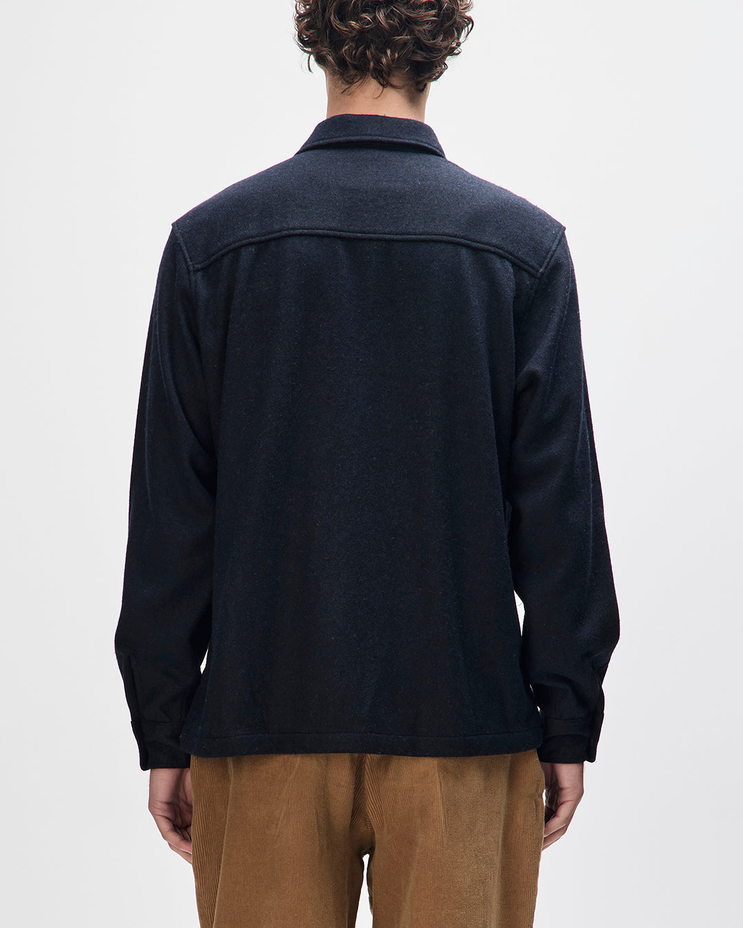 clayton-wool-shirt-black|Model