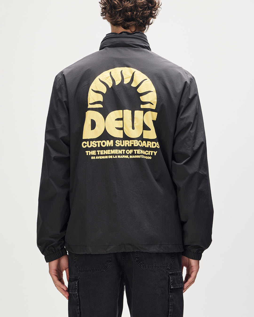 offshore-windstopper-anthracite-1|Model