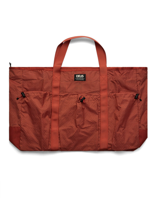 ayton-tote-terracotta|Model
