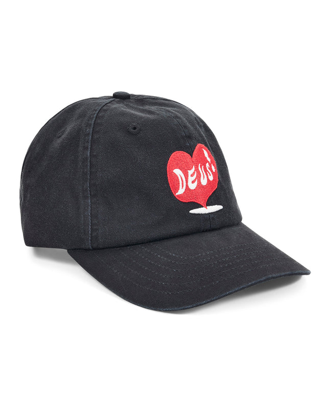 deep-cut-dad-cap-black|Model