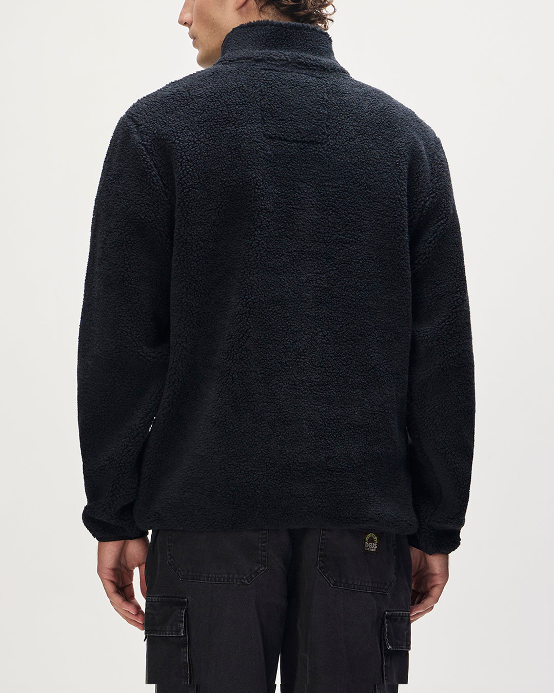discovery-sherpa-fleece-anthracite|Model