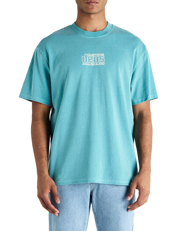 DMP241195A-GDCinematicStaticTee|Model