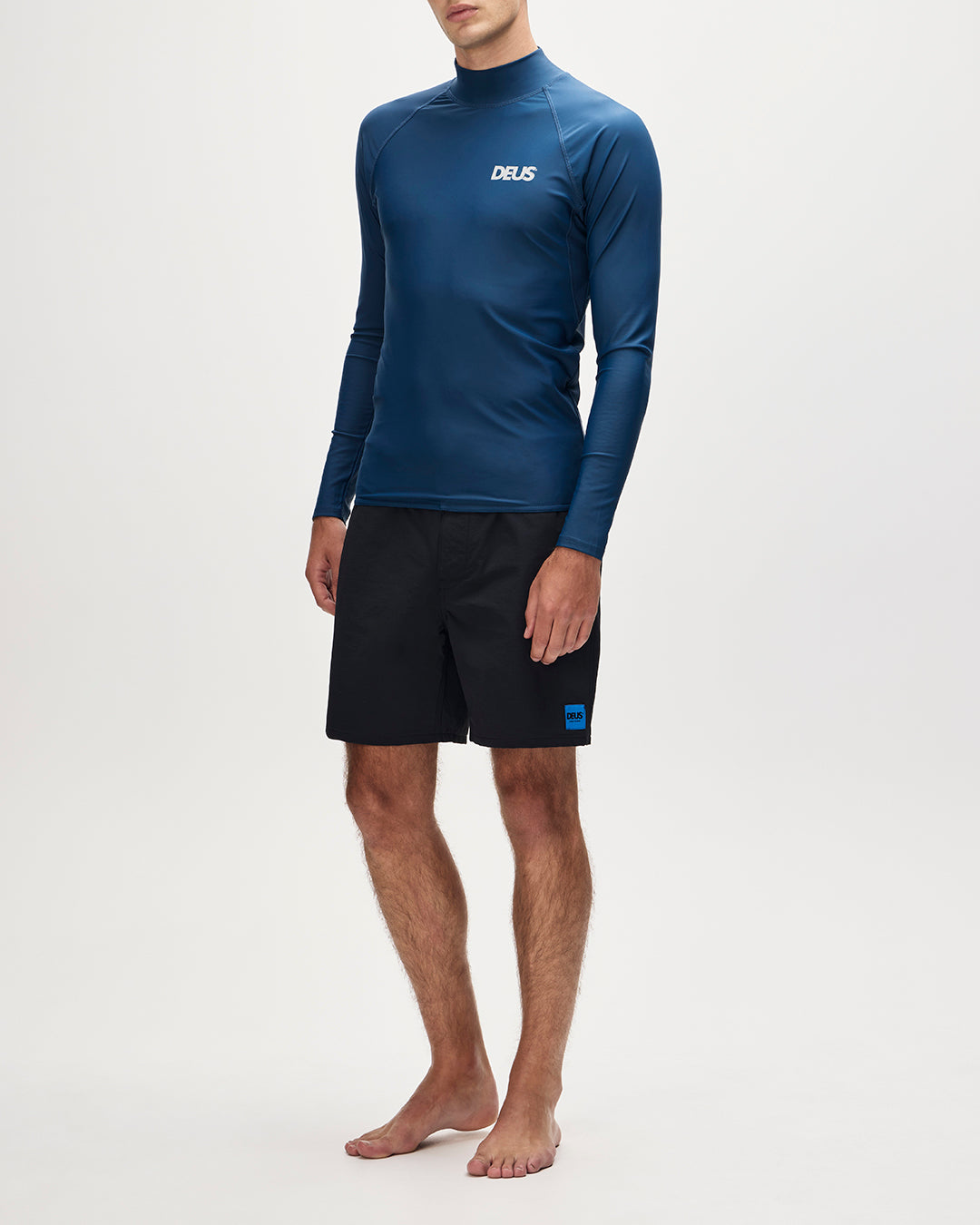 Deus Snake Rash Top Legion Blue|Model