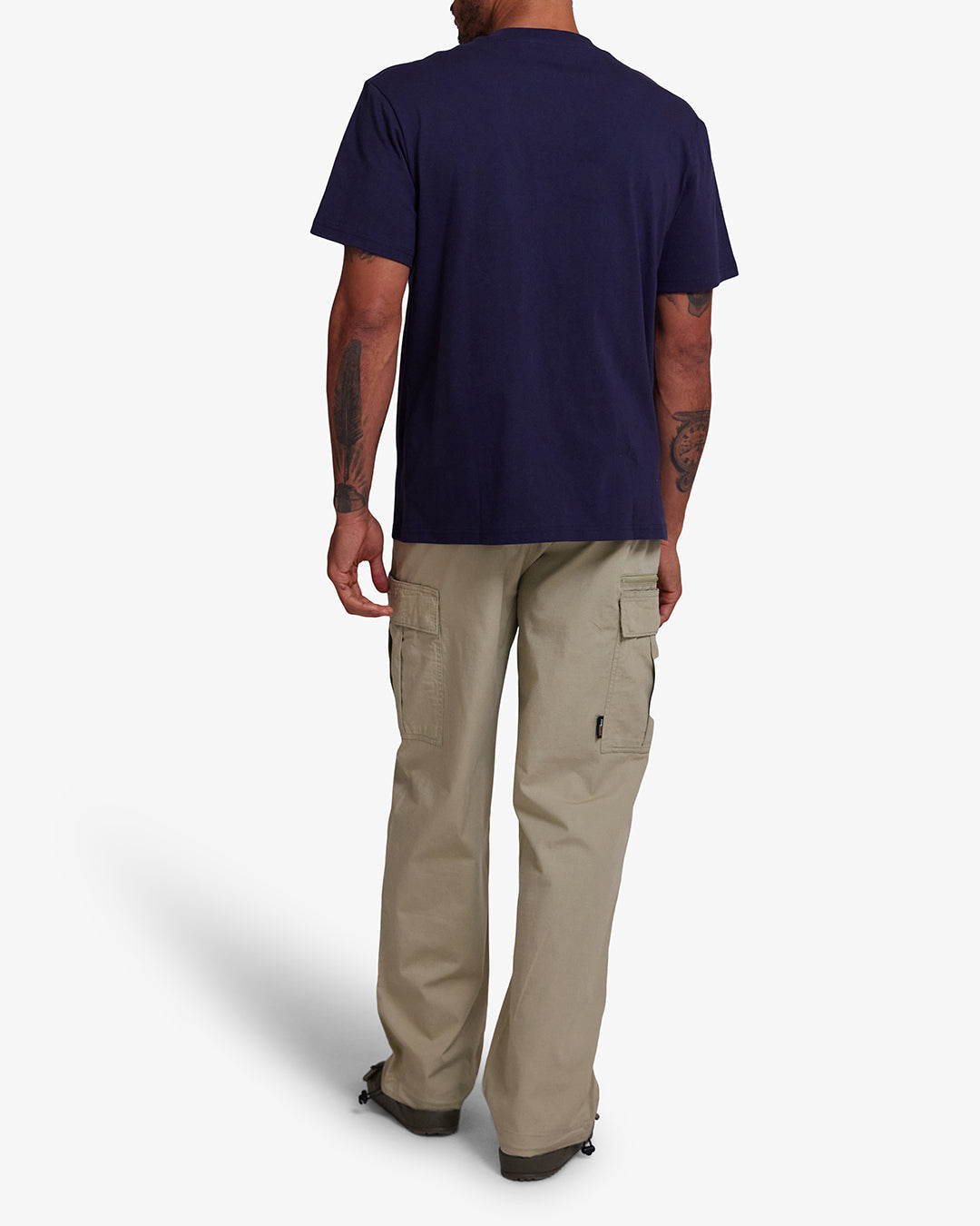 Take Off Pocket Tee - Navy|Model