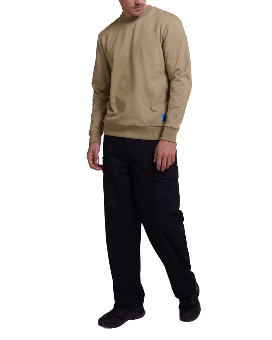 Maxed Out Crew - Sage Green|Model