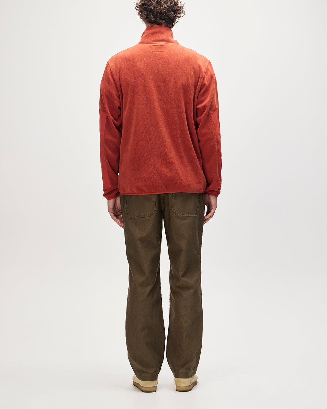 Deus Section Zip Neck Fleece Terracotta|Model