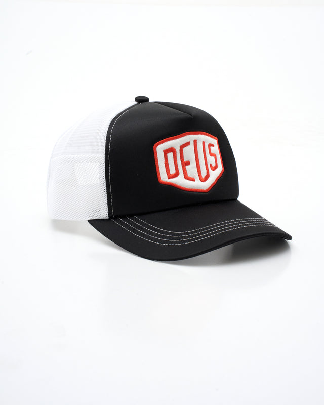 Shield Luxx Trucker - Black