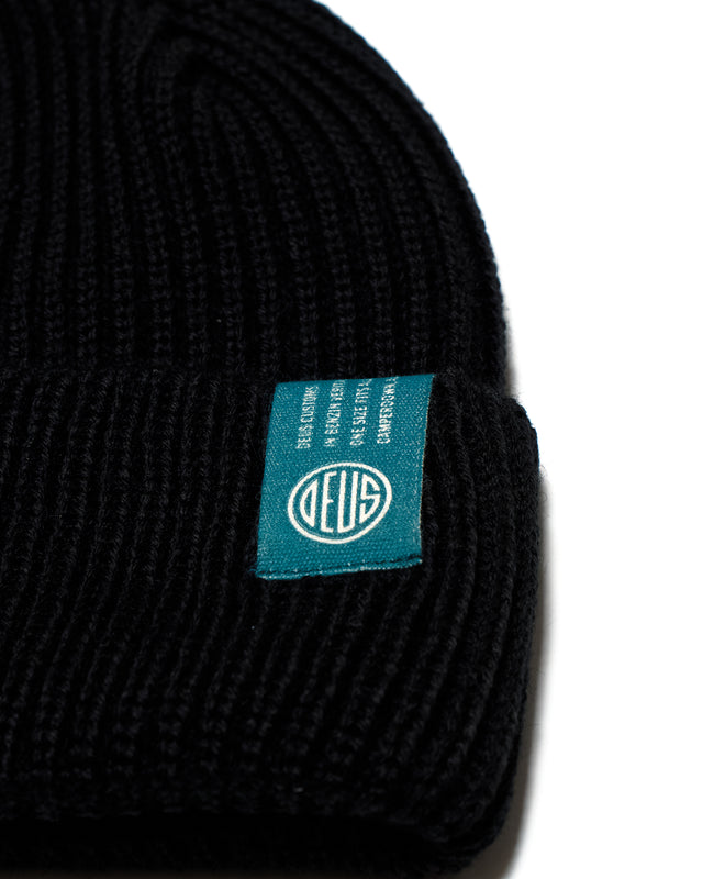 Oscar Pill Beanie - Black