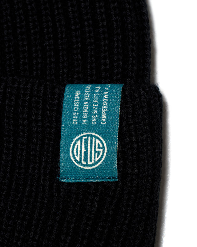 Oscar Pill Beanie - Black