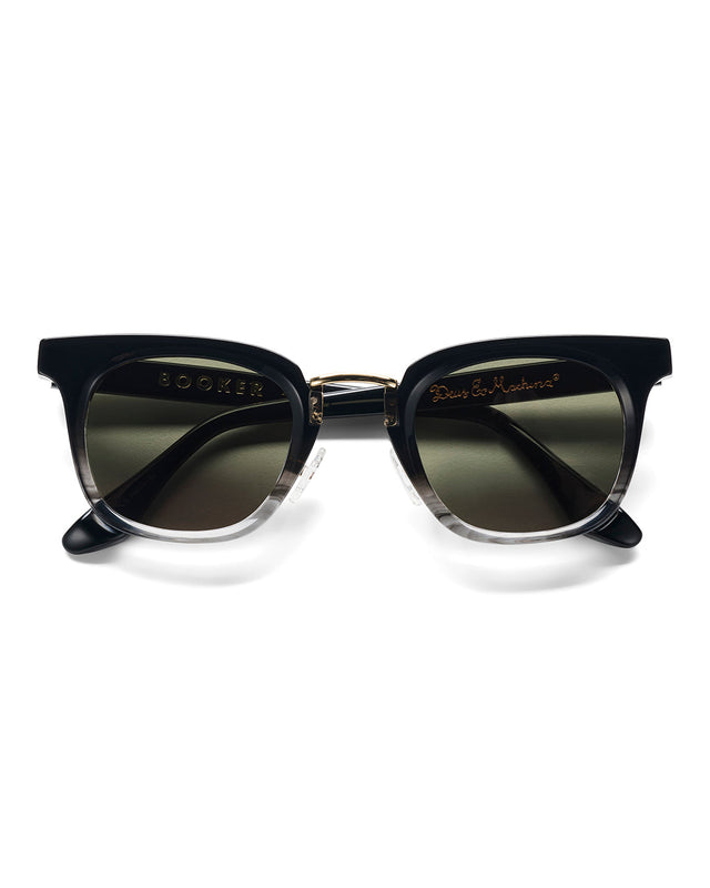 DSG25675-Booker-Black_Smoke