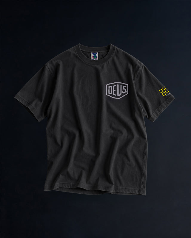 Min Mach Tee Black Back
