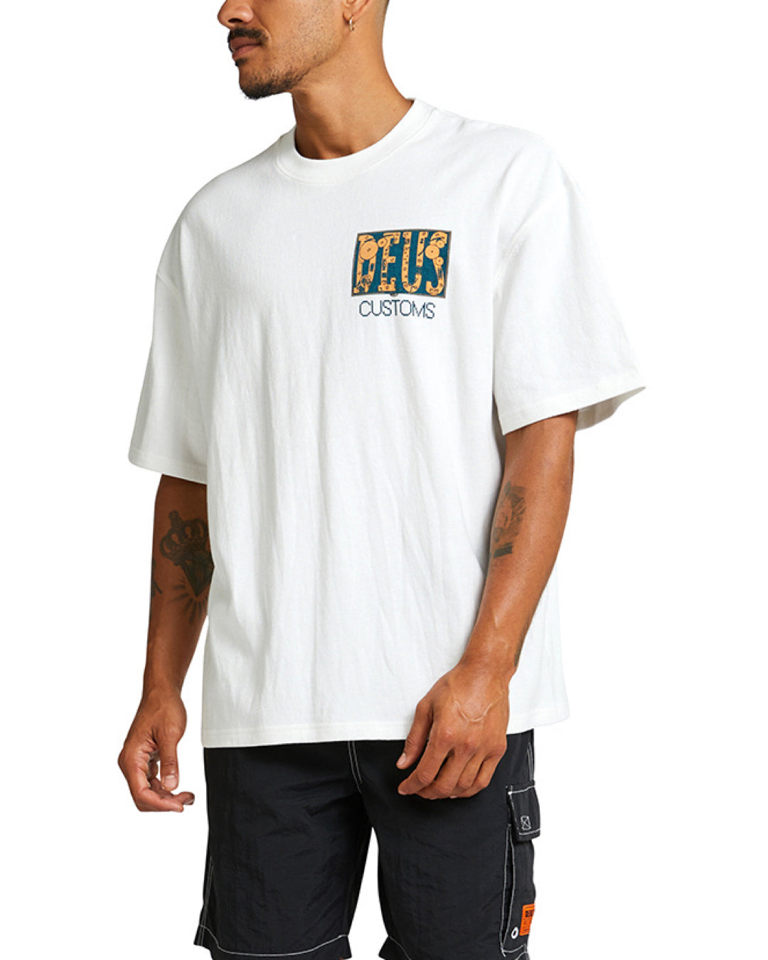 Full Circuit Tee - Vintage White|Model