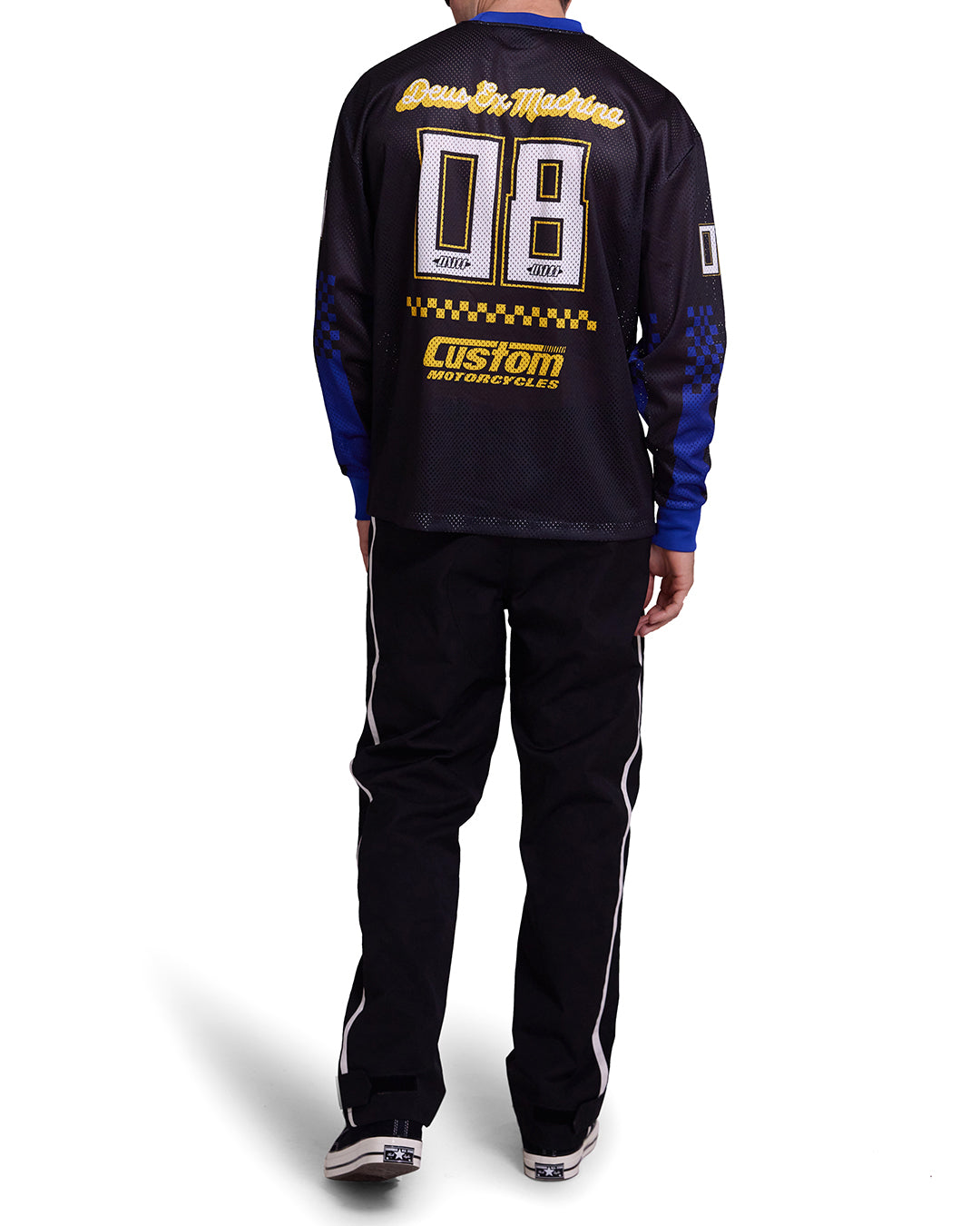 Threepeat Moto Jersey - Black|Model